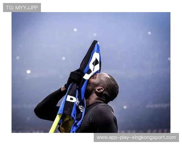 卢卡库细腻内线摆脱，强势攻势引来喝彩