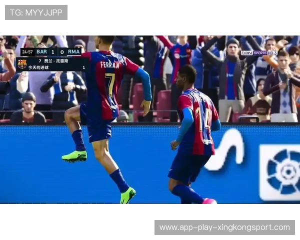 费兰托雷斯头球抢点：积极主动的前场风暴